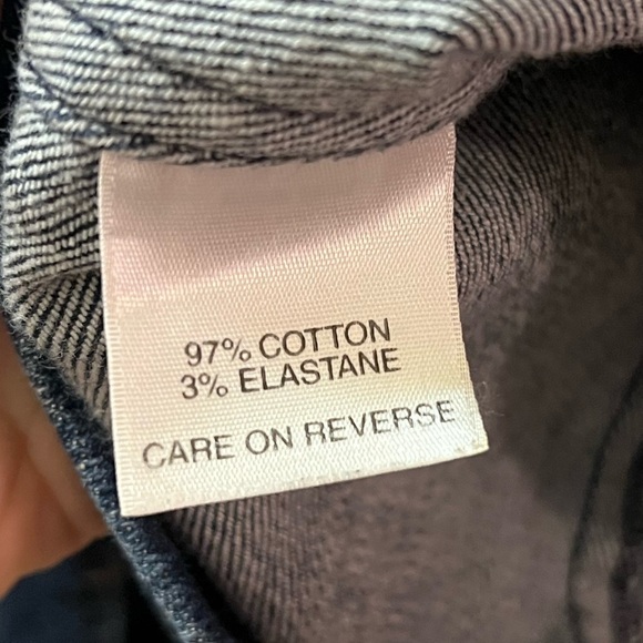 St. John sport women’s jacket with zipper and button up size small - Picture 9 of 10